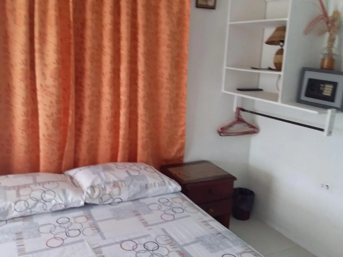 Guest house Room In Apartment - Green Sea Villa Helen Inn Located At Kilometer 4 Circunvalar San Andres