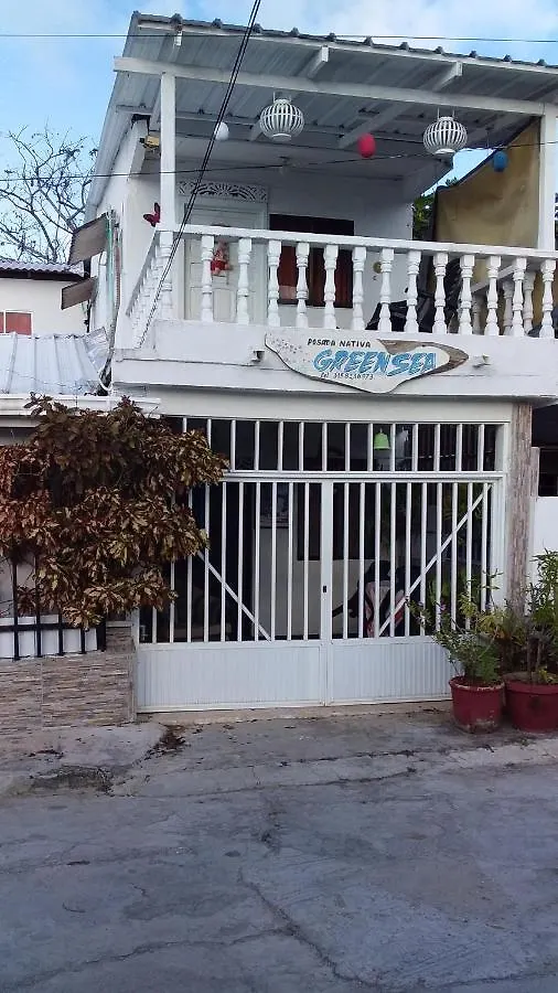 Room In Apartment - Green Sea Villa Helen Inn Located At Kilometer 4 Circunvalar San Andres  0*, San Andres (San Andres and Providencia Islands)
